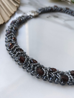 Колье из бисера "Змейка" ручной работы с камнем Гранат (гроссуляр)