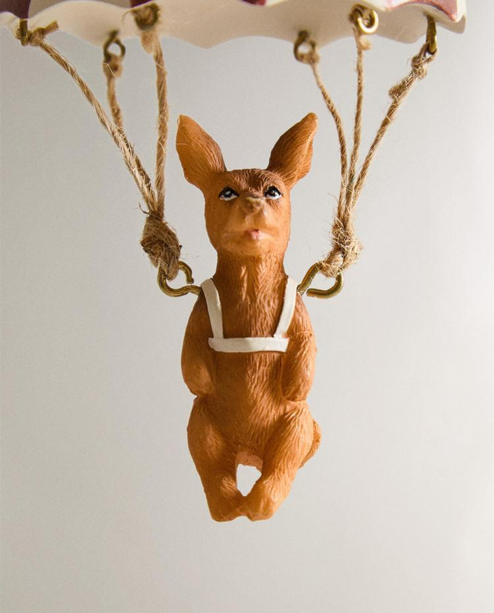ZARA HOME НОВОГОДНЕЕ ЁЛОЧНОЕ УКРАШЕНИЕ «СОБАКА-ПАРАШЮТИСТ», КОРИЧНЕВЫЙ
