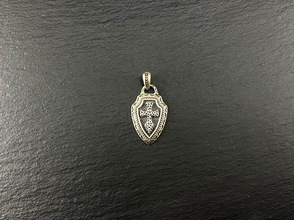 Подвеска "Крест на щите"