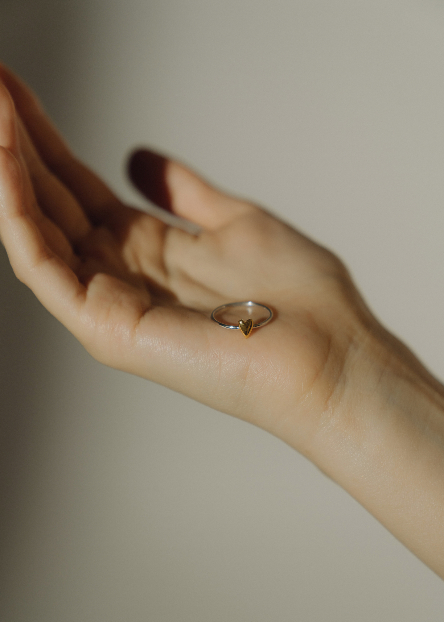 Кольцо Love in биколор