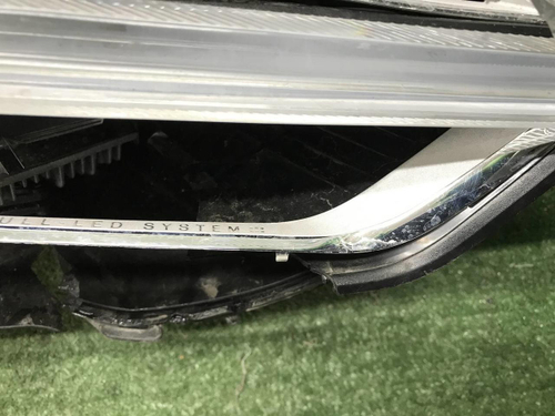 Битая Фара правая Volvo XC60 2 (2017-2021) LED