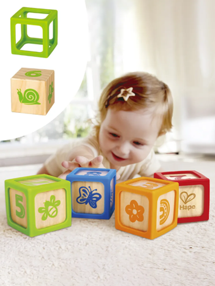 Детские деревянные кубики в силиконовых чехлах