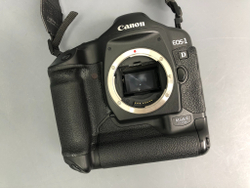 Canon EOS-1D Mark II