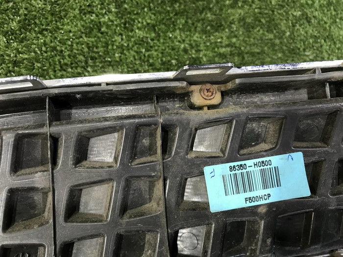 Решетка радиатора KIA Rio 4 X-Line (2017-2020)