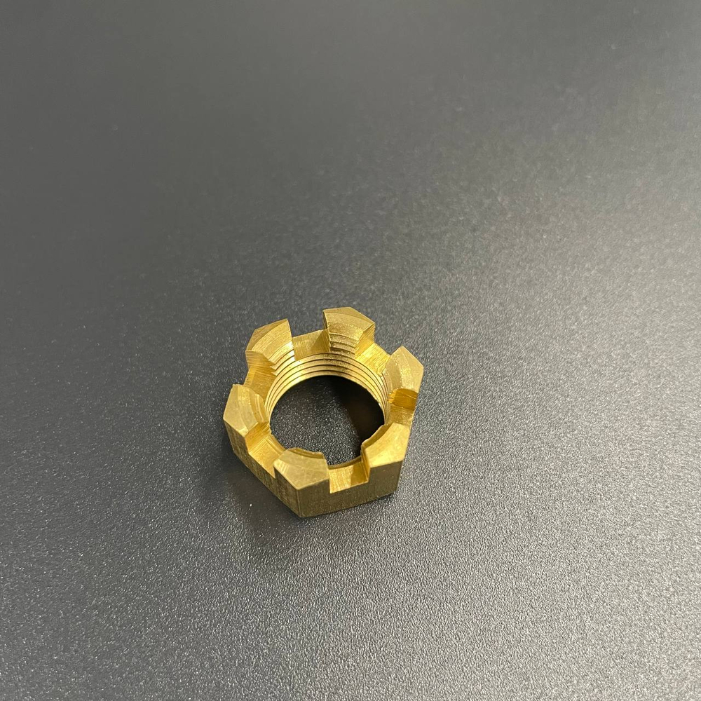 Гайка крепления гребного винта Tohatsu 40-120 (JSP)