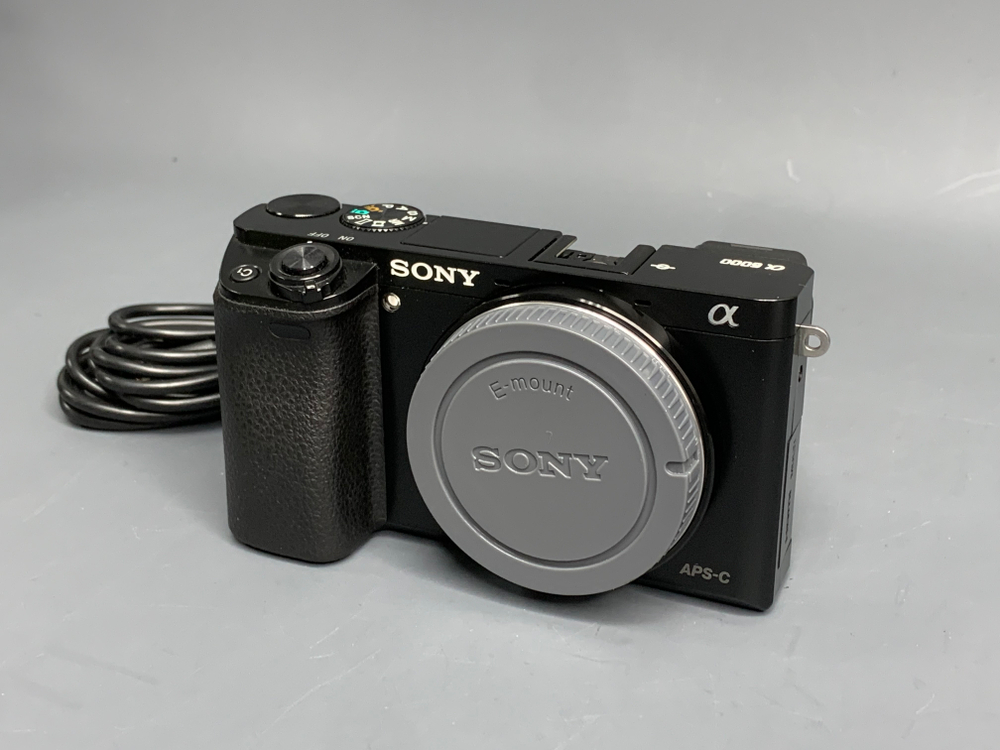 Sony A6000 22.800 кадров