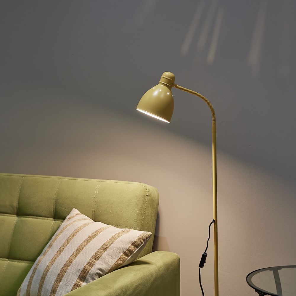 UML-T701 E27 YELLOW Торшер напольный под лампу Е27. 60W. с регулировкой наклона. Механический выключатель. Желтый. ТМ Uniel