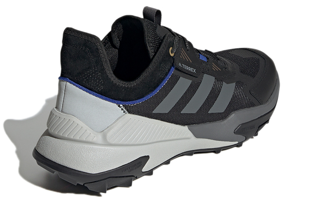Кроссовки Adidas Avryn