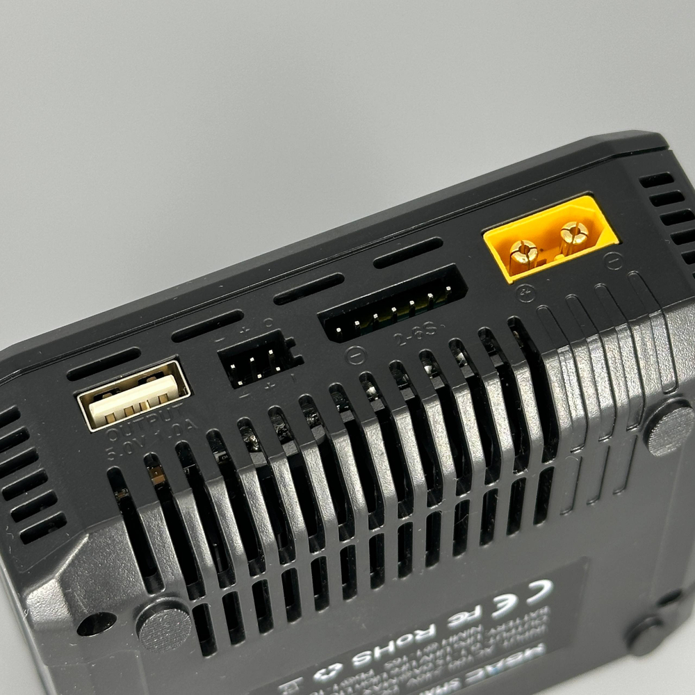 Зарядное устройство ToolkitRC M6AC