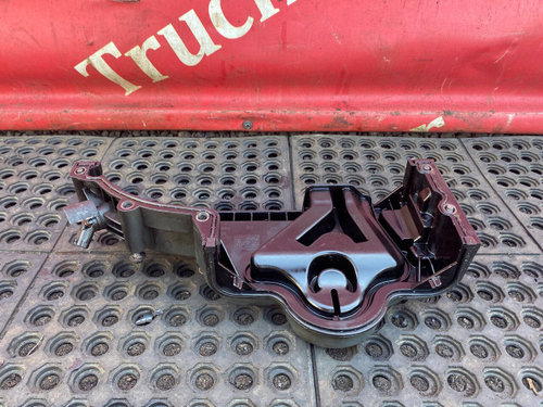 Крышка плиты двигателя 2019г