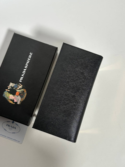 Кошелек Prada