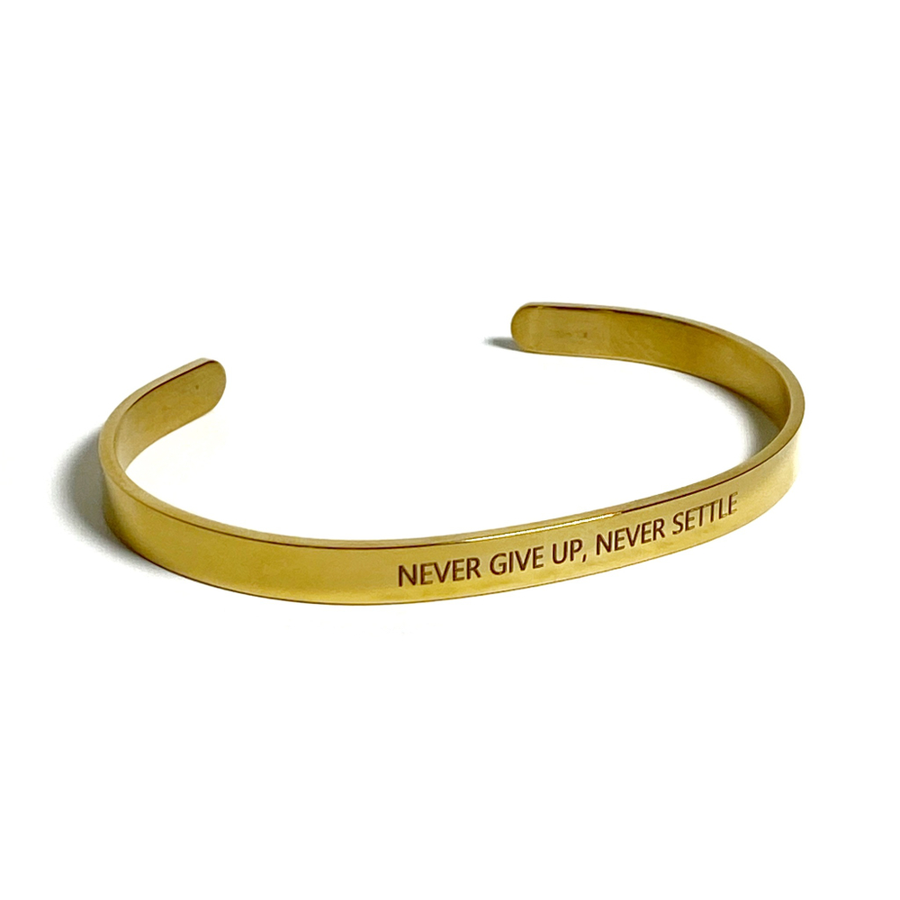 Мотивационный браслет Never Give Up, Never Settle Gold