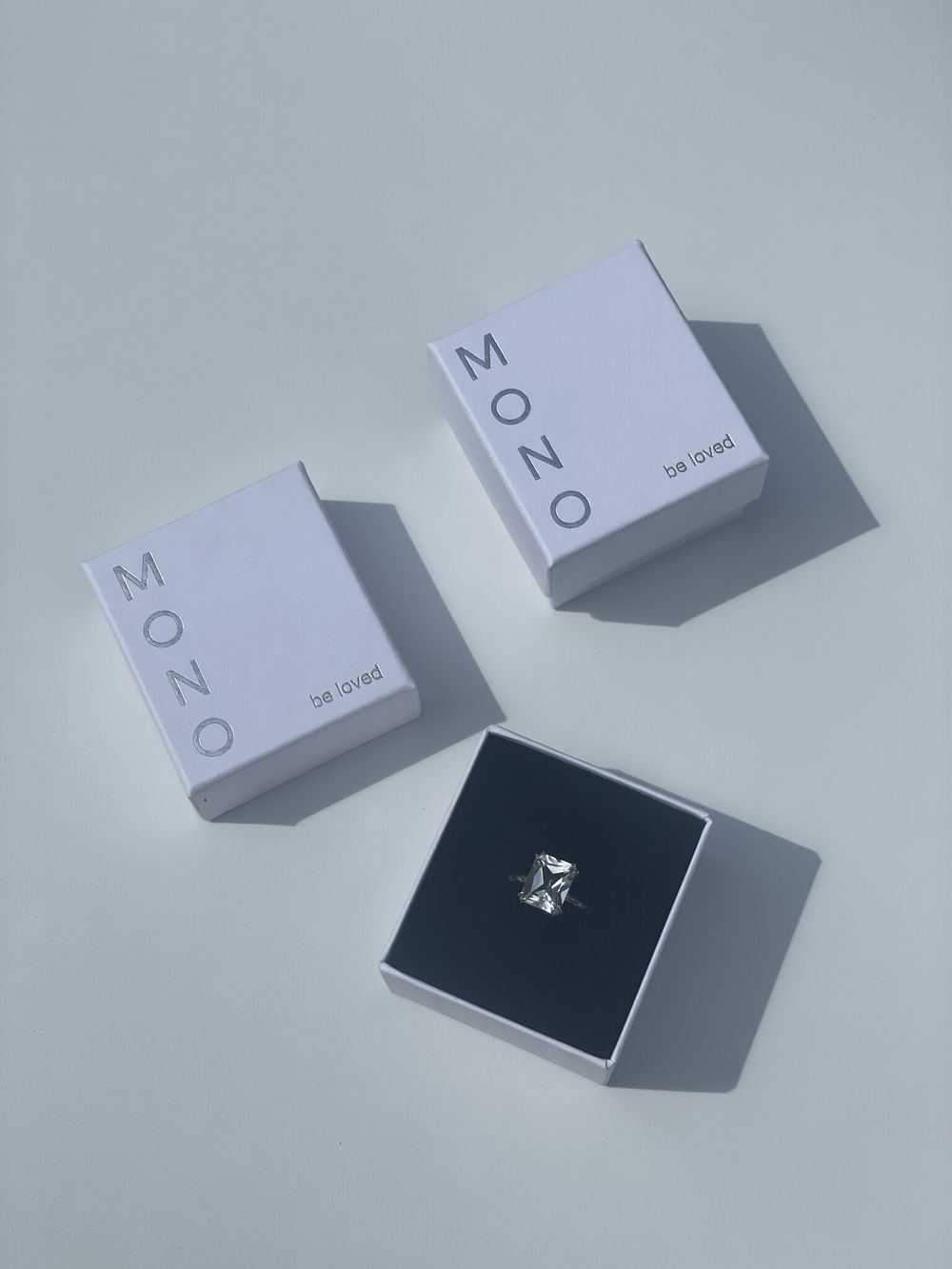 Коробка картонная MONO малая, белая