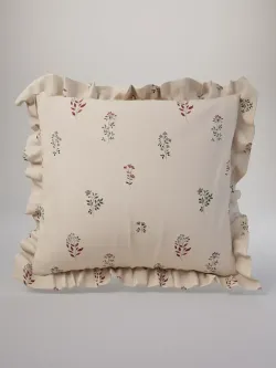 Декоративная наволочка с рюшами, оборками "Гербарий Эко" 70х70 см, 1 шт, без молнии