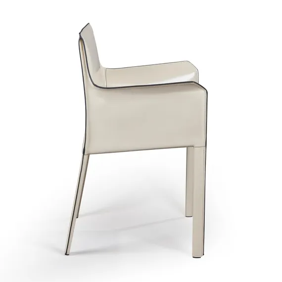 Стул с подлокотниками Barrie бежевая кожа