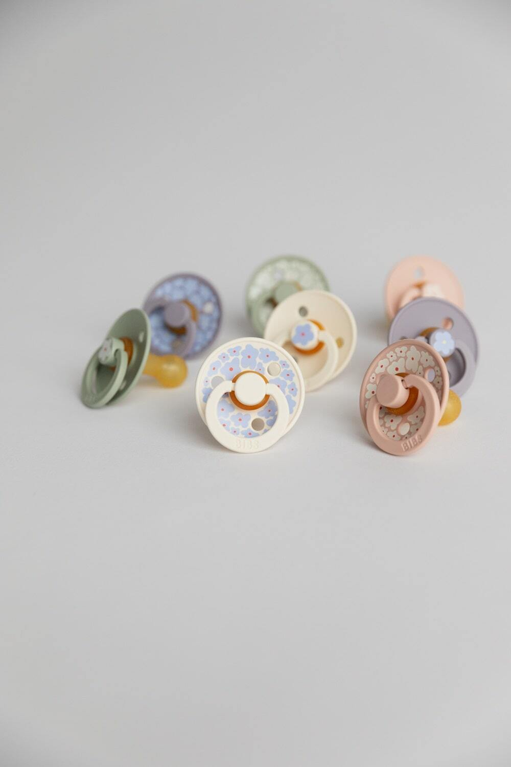 Соска-пустышка BIBS Studio Colour - Jasmine Field - Ivory