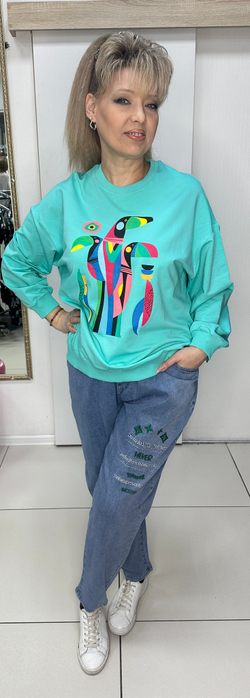 Свитшот-толстовка белая с цветными туканами