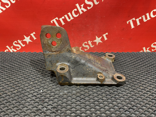 Кронштейн двигателя передний левый 2017г