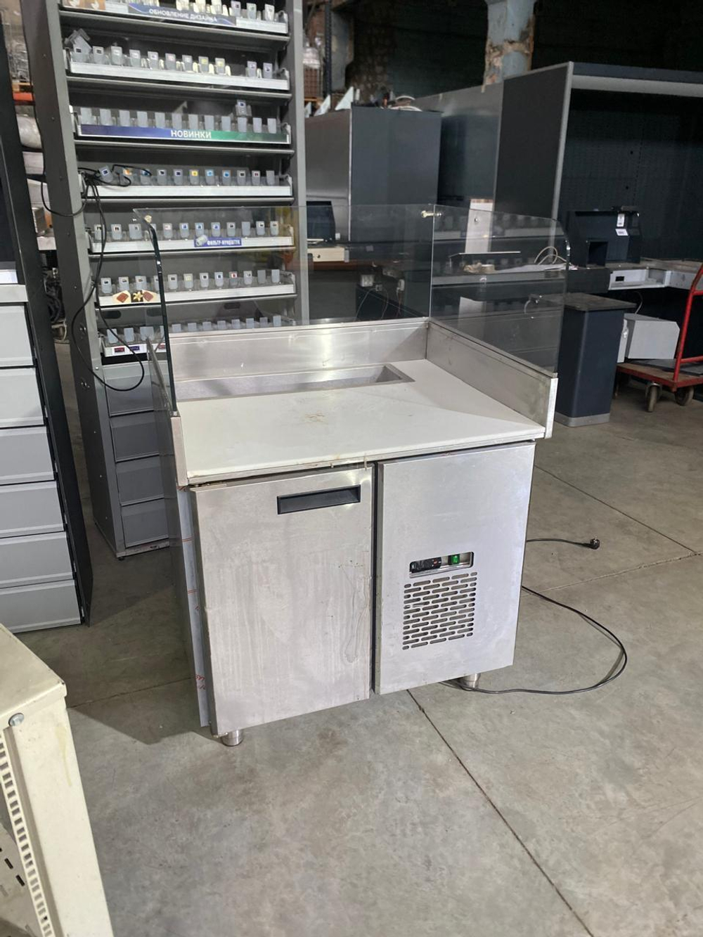 Стол холодильный TRG 860х700х850