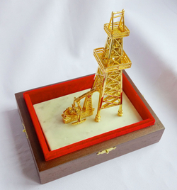 Сувенир "Нефтяная вышка"