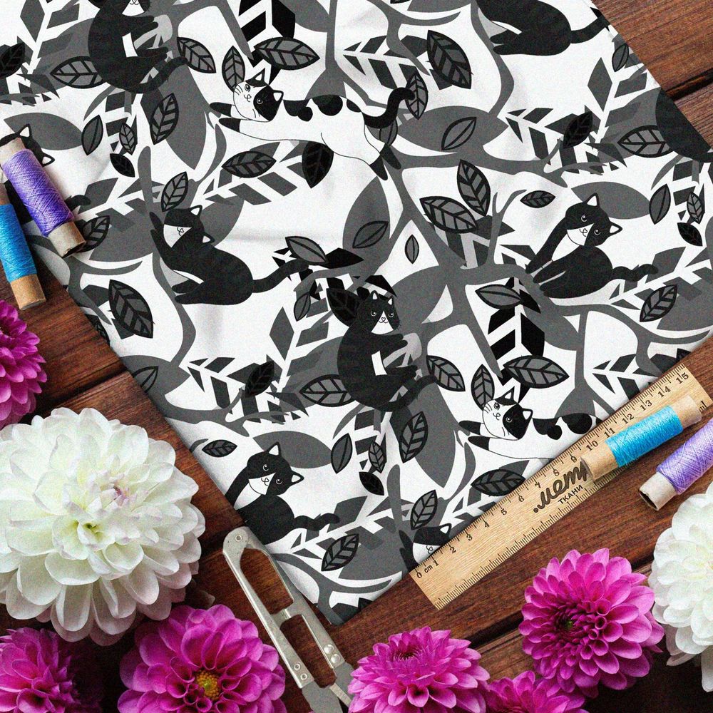 Ткань лён чёрные коты на серых деревьях