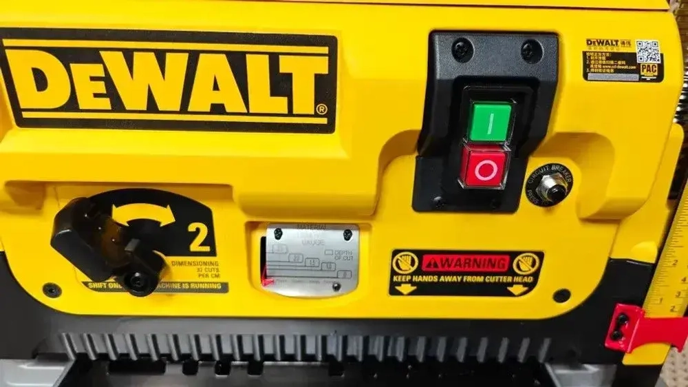 Рейсмусовый станок DEWALT DW735