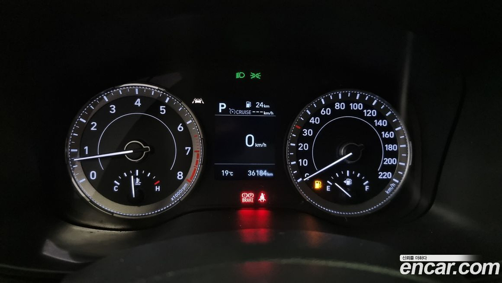 Hyundai Venue 1.6 Fluxe (12.2020)