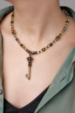 Mosaic Колье c подвеской с зелеными кристаллами арт.2500