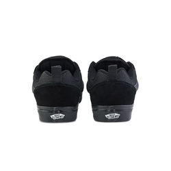 Vans Knu Skool "Triple Black"