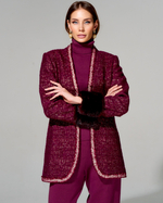 Жакет из премиального твида с меховой отделкой