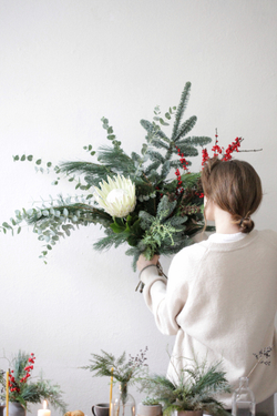 Рождественский интерьерный букет