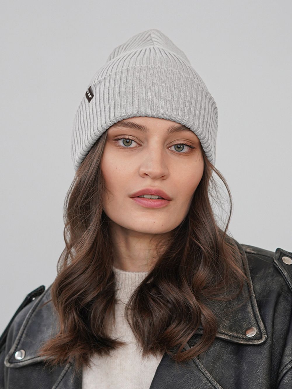 Шапка вязаная весенняя/осенняя МУЛА (Серебро)