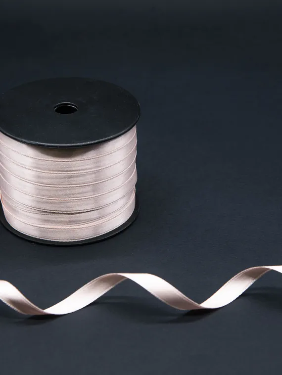 Лента атласная, 10 мм, пастельно-розовый 906