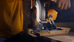 Аккумуляторная циркулярная пила INGCO CSLI18511 INDUSTRIAL 20 В 185 мм 1x4 Ач