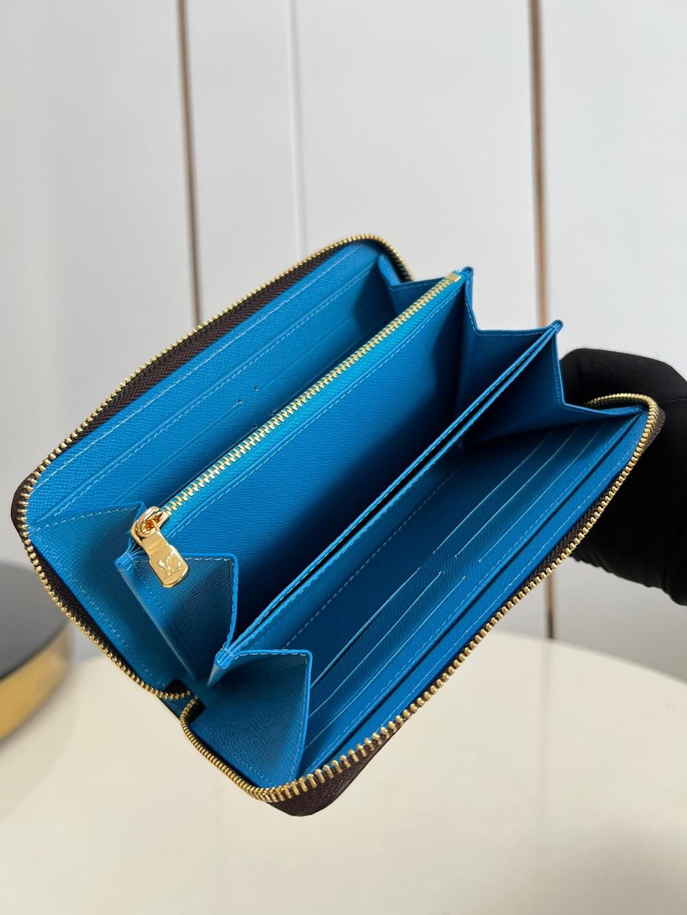 Louis Vuitton Zippy Wallet