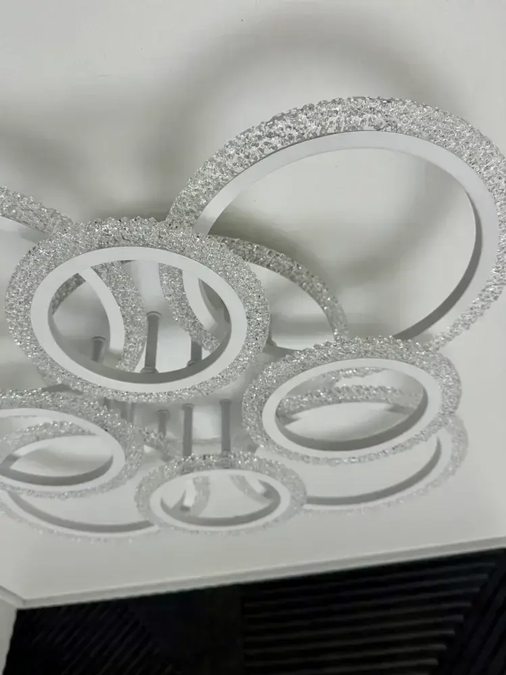 Люстра потолочная белая с RGB подсветкой и пультом для всех видов потолков, 154 Вт