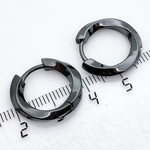 Ювелирные швензы, цвет черный металл, размер 19*3,5 мм, цена за пару