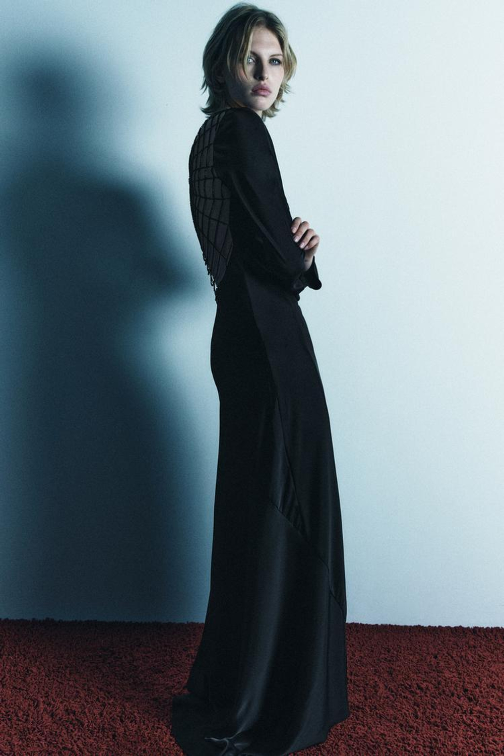 ZARA АТЛАСНОЕ ПЛАТЬЕ С ПАУТИНОЙ НА СПИНЕ — LIMITED EDITION, ЧЕРНЫЙ