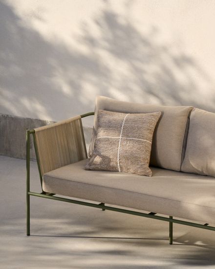 Уличный 2-х местный диван Zivia из веревки цвета экрю и стали зеленого цвета La Forma Испания