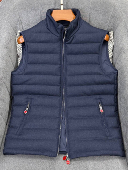 Пуховый жилет Kiton