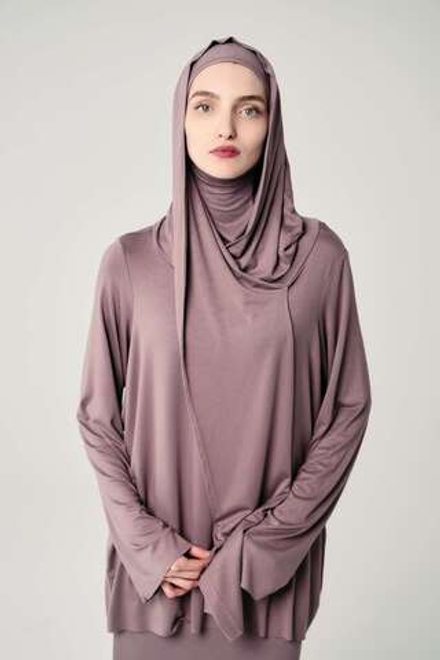 Лонгслив с капюшоном мокко