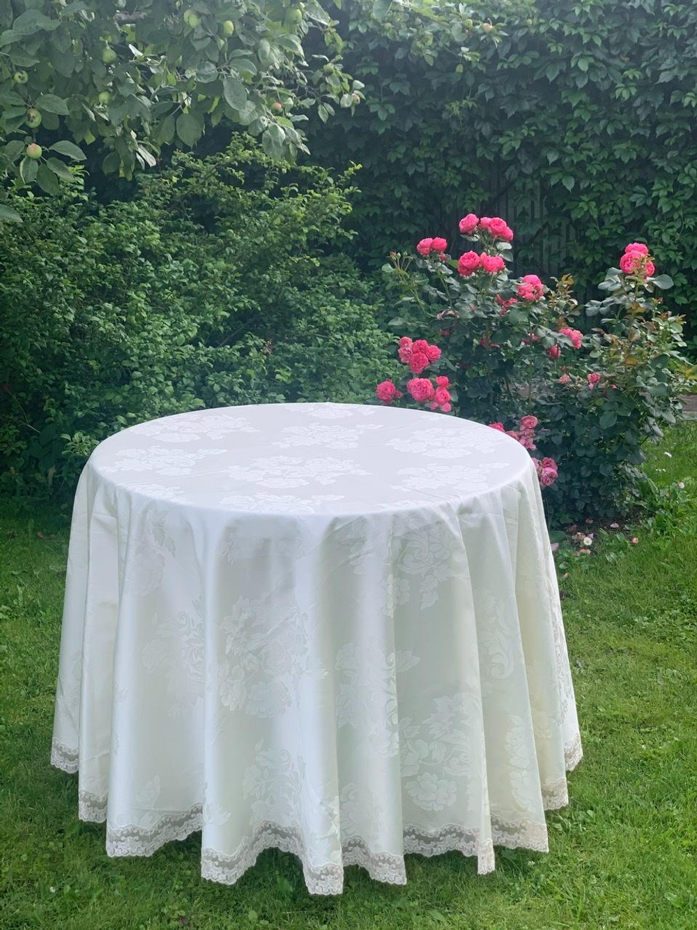 Скатерть 220 и 12 салфеток Palombella Carla Pizzo сливочные