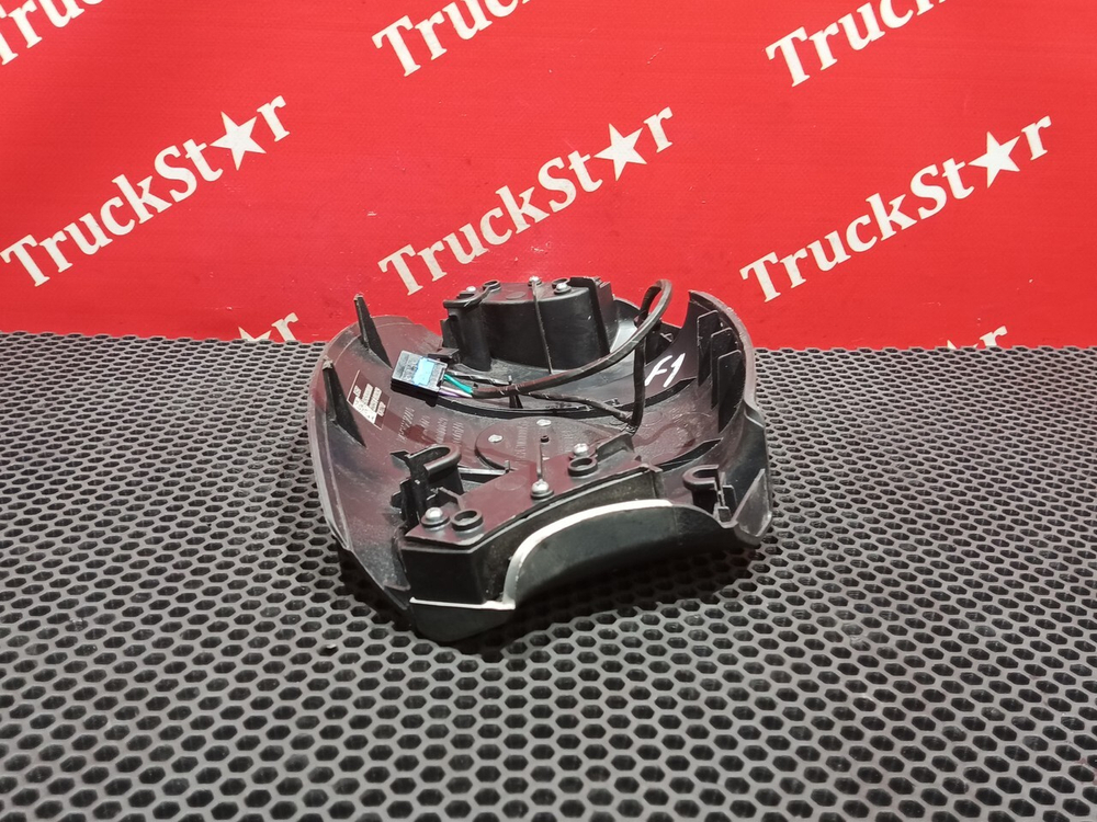 Накладка руля в сборе 2023г.