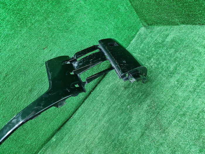 Бампер передний Toyota Land Cruiser 300 (21-нв)