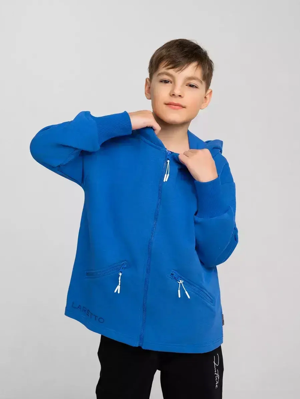 Толстовка для мальчика на молнии в школу