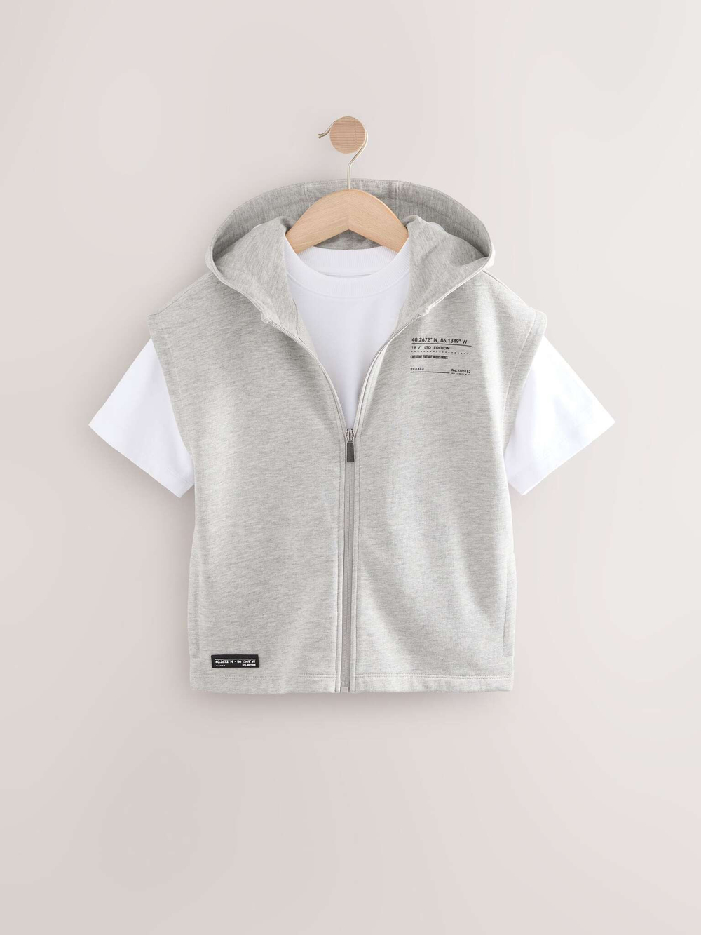 Футболка и жилет с капюшоном в комплекте для мальчика Next E43-866, Серый, Белый