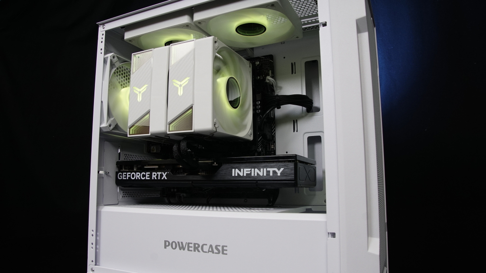 Ryzen 7 8700F + RTX 5070 12Gb