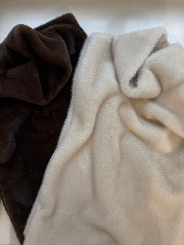 Манишка из эко-меха под норку