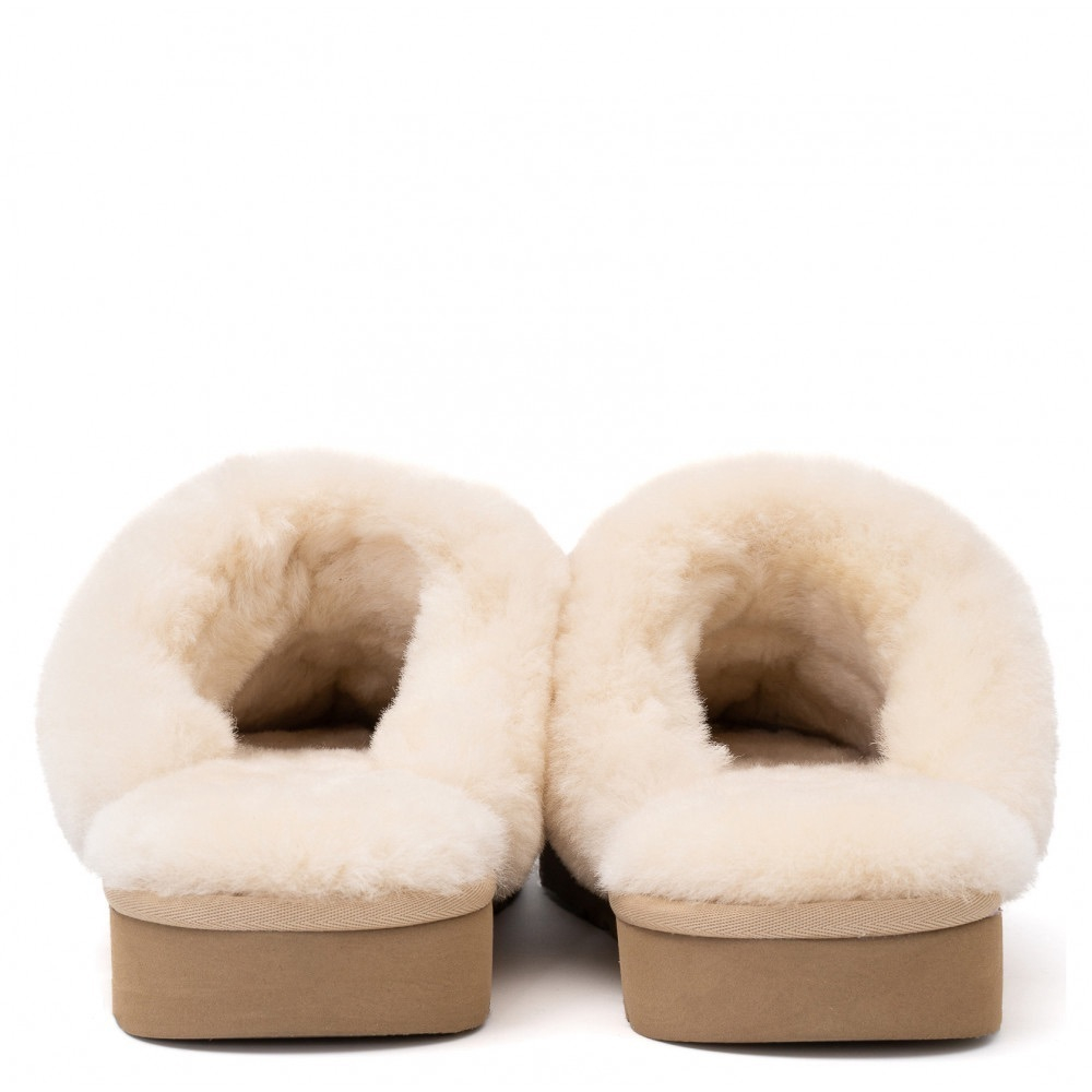 UGG Slippers Scufette Sand