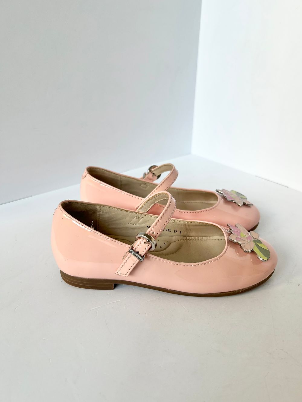 Новые туфли эконика, 27